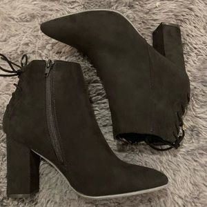 Le Château booties